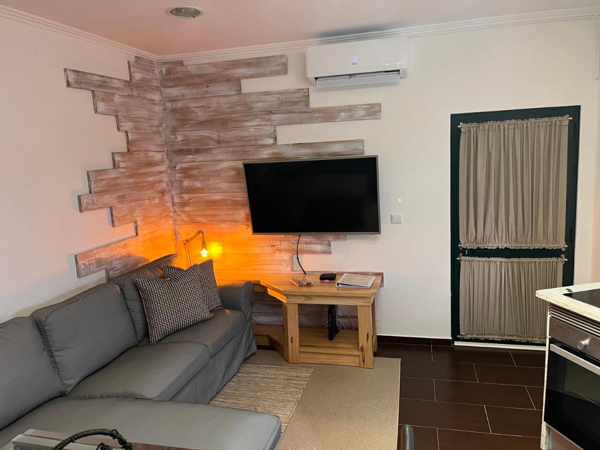 Cantinho Da Aldeia Holiday home *